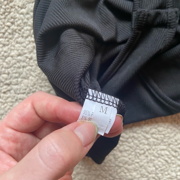 🌸 Amazon 🌸 black ribbed bodysuit - Picture 4 of 8